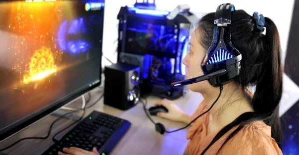 Microlab G6 Gejmerske slušalice sa mikrofonom, 50mm/16Ohm, color LED, 3.5mm + USB IT KOMPONENTE I PERIFERIJA