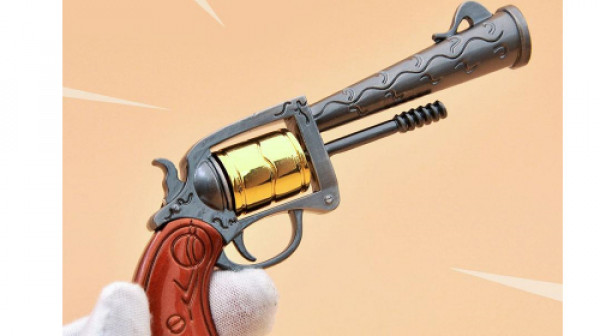 Fortnite Large keychain - Revolver Legendary MERCHANDISE